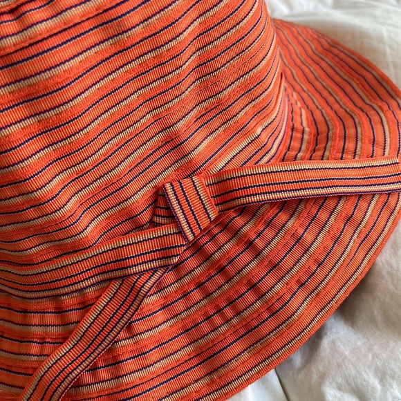 Façonne Spring bucket style hat ribbed orange Blue stripes 21 inch round - Picture 3 of 6